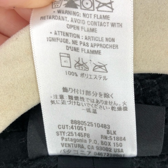 Patagonia Regulator Fleece Full Zip Jacket In Black 25145F8 Womens XS - Picture 7 of 9